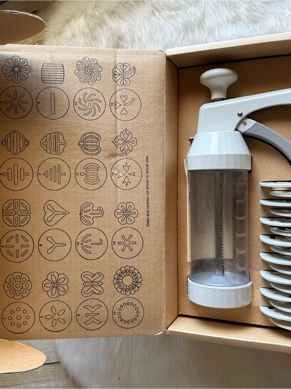 The Pampered Chef Cookie Press in Brown Kraft Packaging - The Pampered Chef